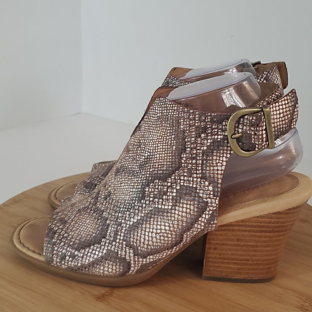 Born Morraine Snakeskin Peep Toe Sandal with Leather Stacked Heel Women's Size 9 - Picture 3 of 11